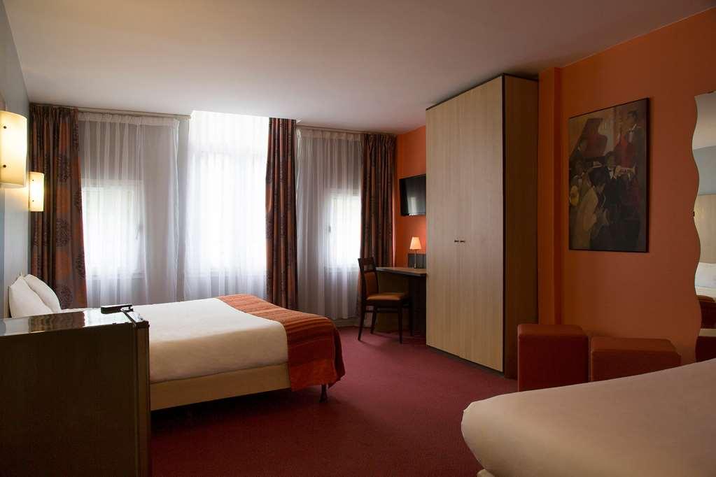 Brit Hotel Le Lion D'Or Chinon Rum bild