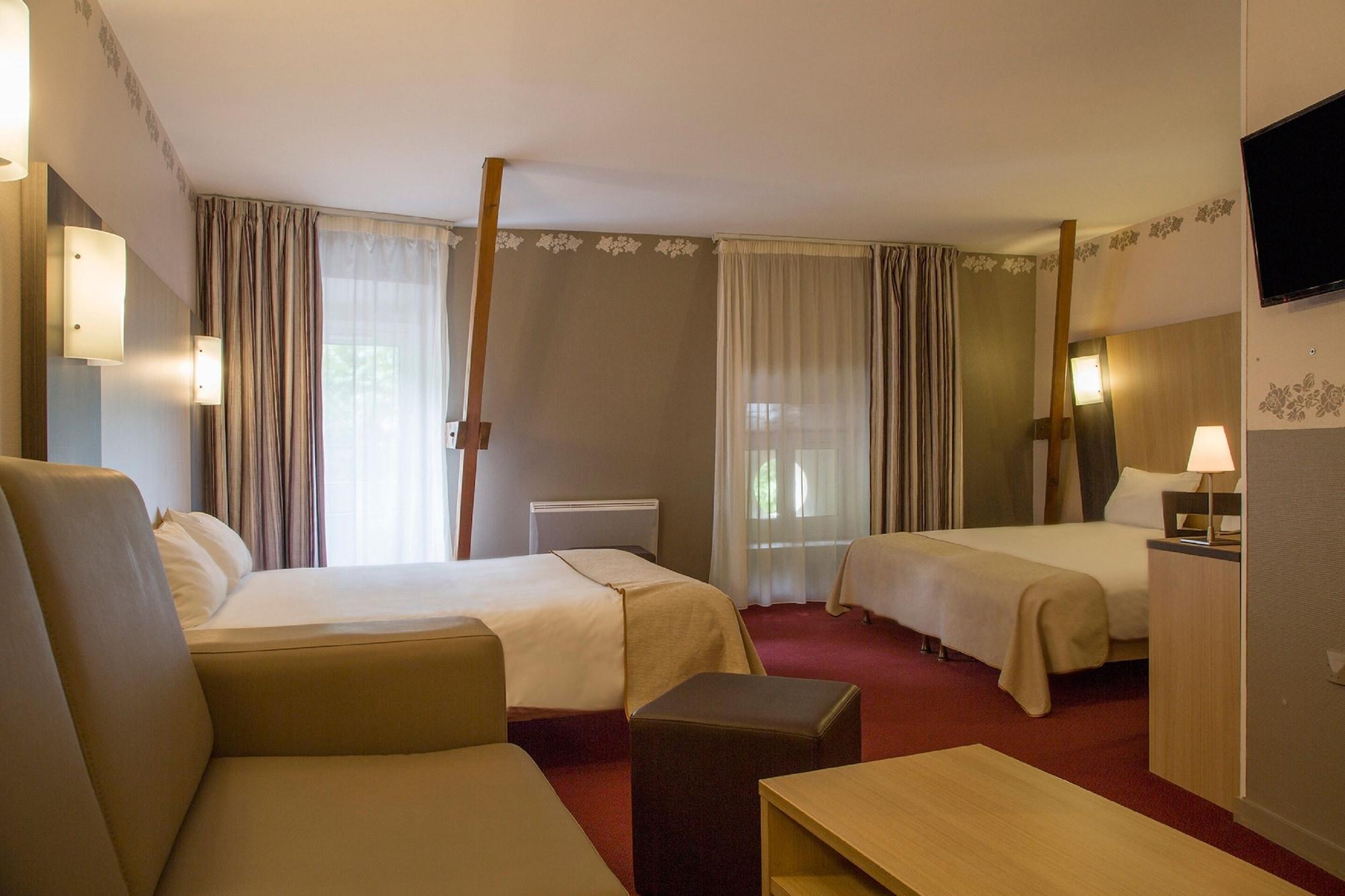 Brit Hotel Le Lion D'Or Chinon Exteriör bild