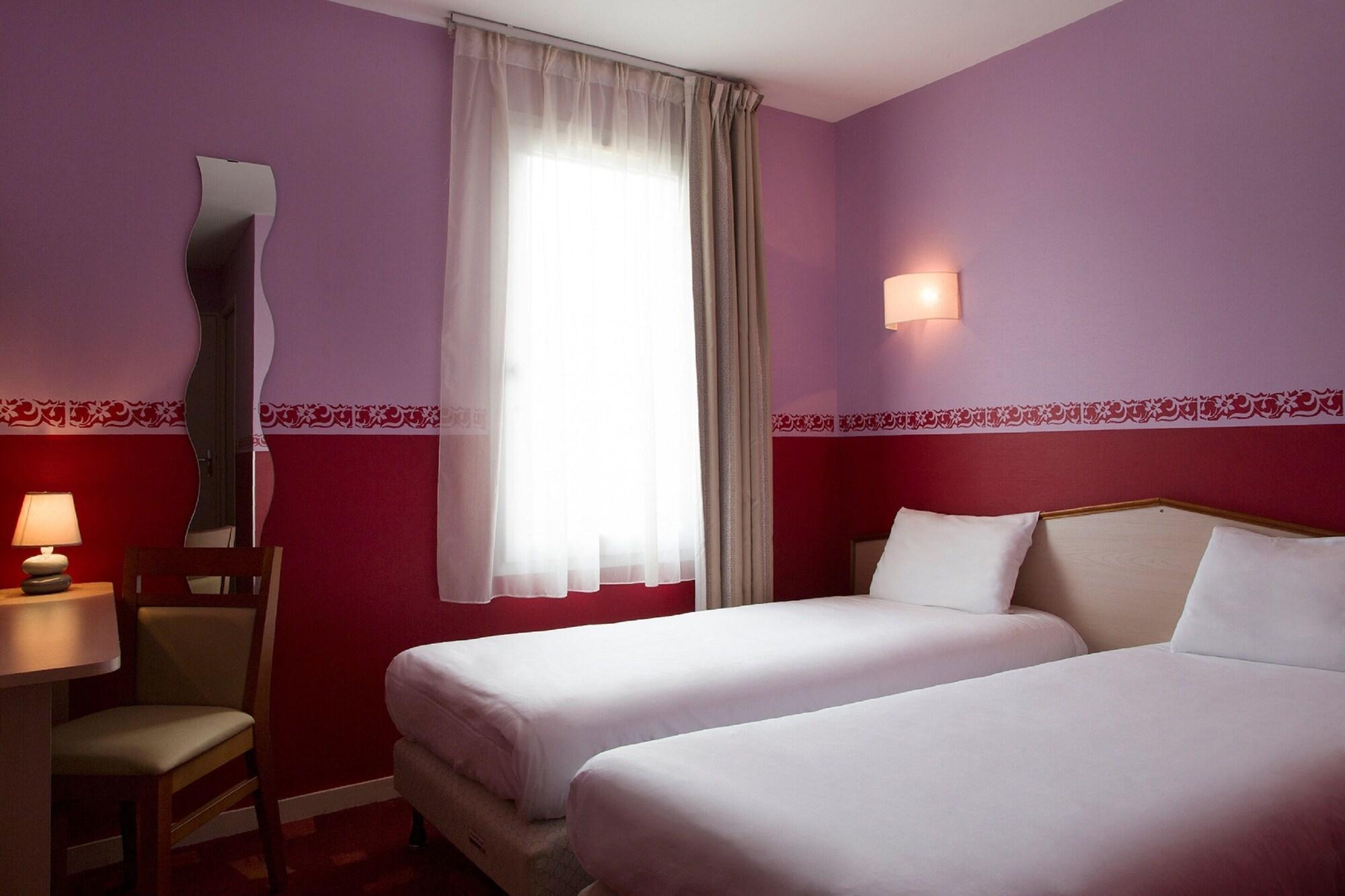 Brit Hotel Le Lion D'Or Chinon Exteriör bild