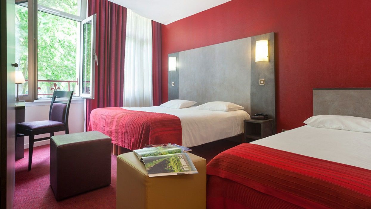 Brit Hotel Le Lion D'Or Chinon Exteriör bild